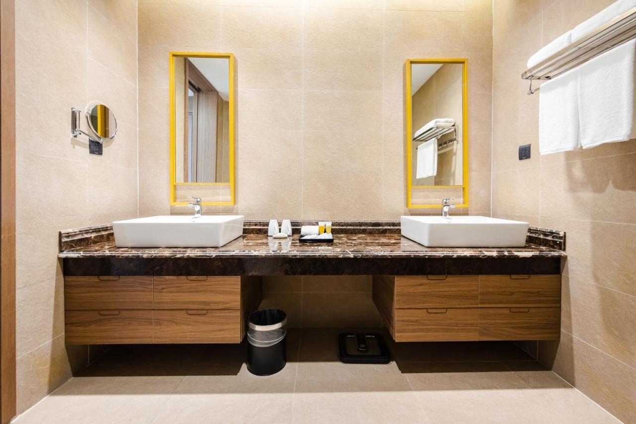 Muong Thanh Luxury Ha Long Centre II Exterior photo